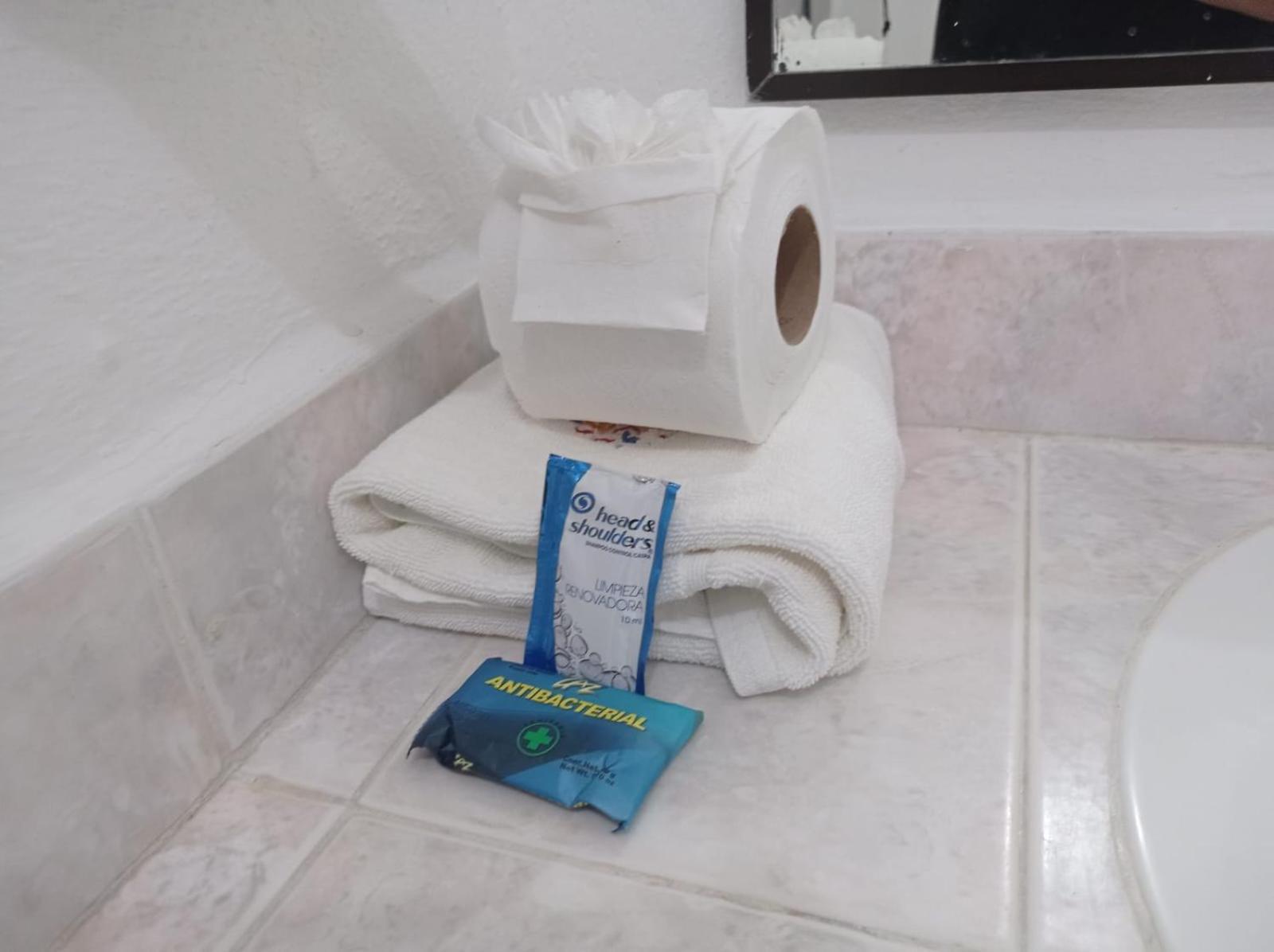Hotel Los Leones Palenque Zewnętrze zdjęcie